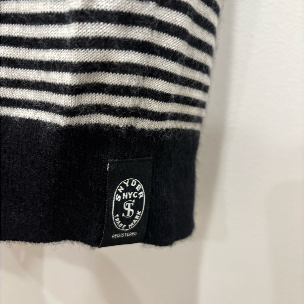 NWT | Todd Snyder | PREMIUM CASHMERE POCKET TEE IN BLACK STRIPE - Picture 5 of 10